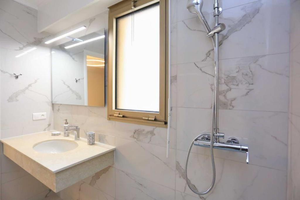 Апартаменти Luxe Gambetta - Sea View Ніцца Екстер'єр фото
